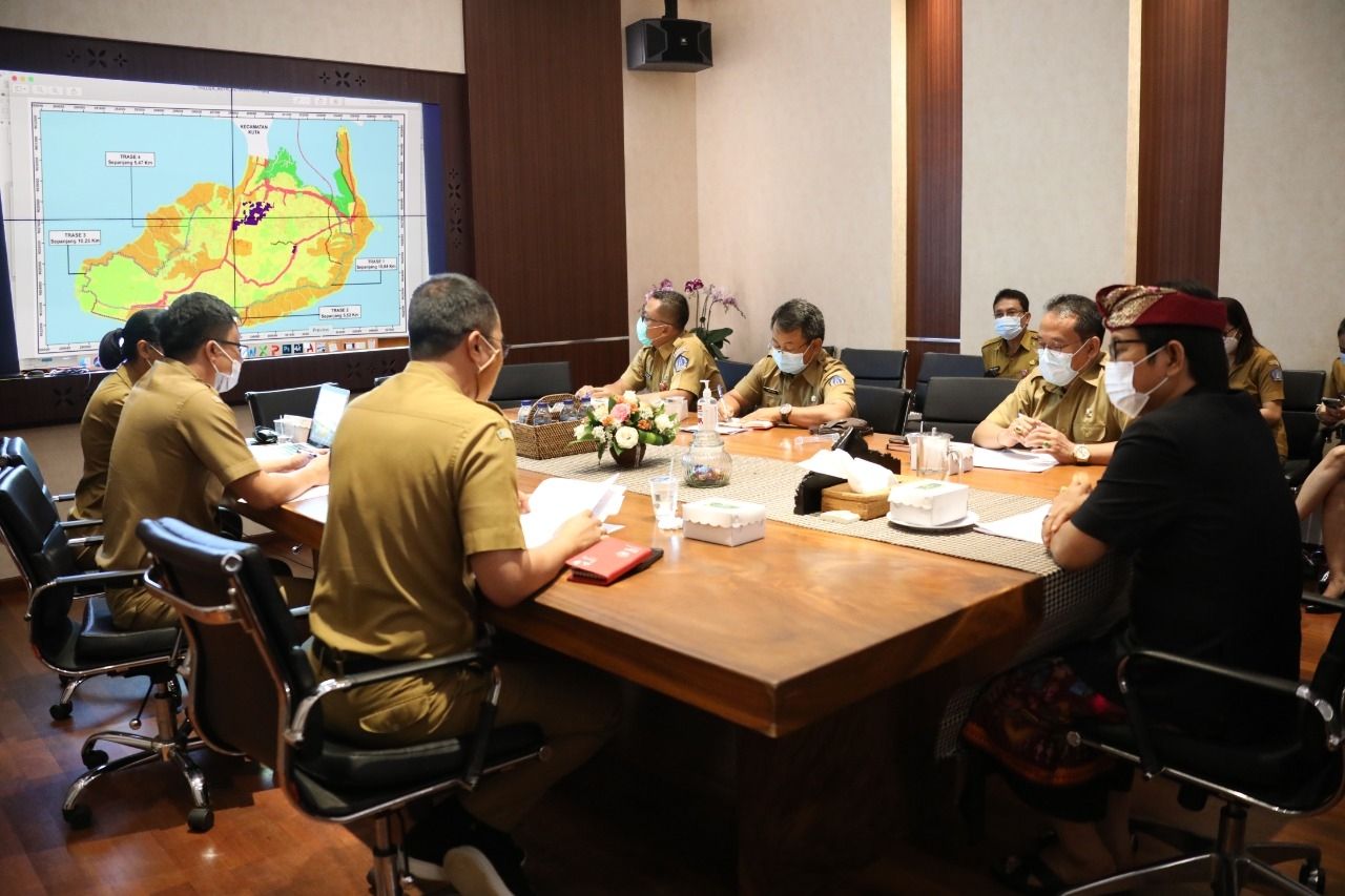 podiumnews.com-Sekda Badung Pimpin Rakor CTP Proyek KPBU Jalan Lingkar Selatan